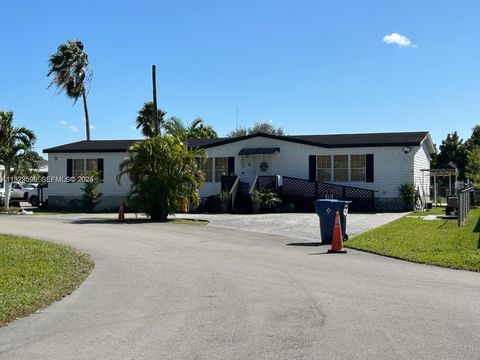 Miami-Dade County Mobile Homes for sale 1 19800 SW 180 Miami FL 33187