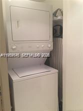 LA PERLA CONDO - Residential Lease