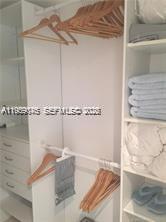 LA PERLA CONDO - Residential Lease