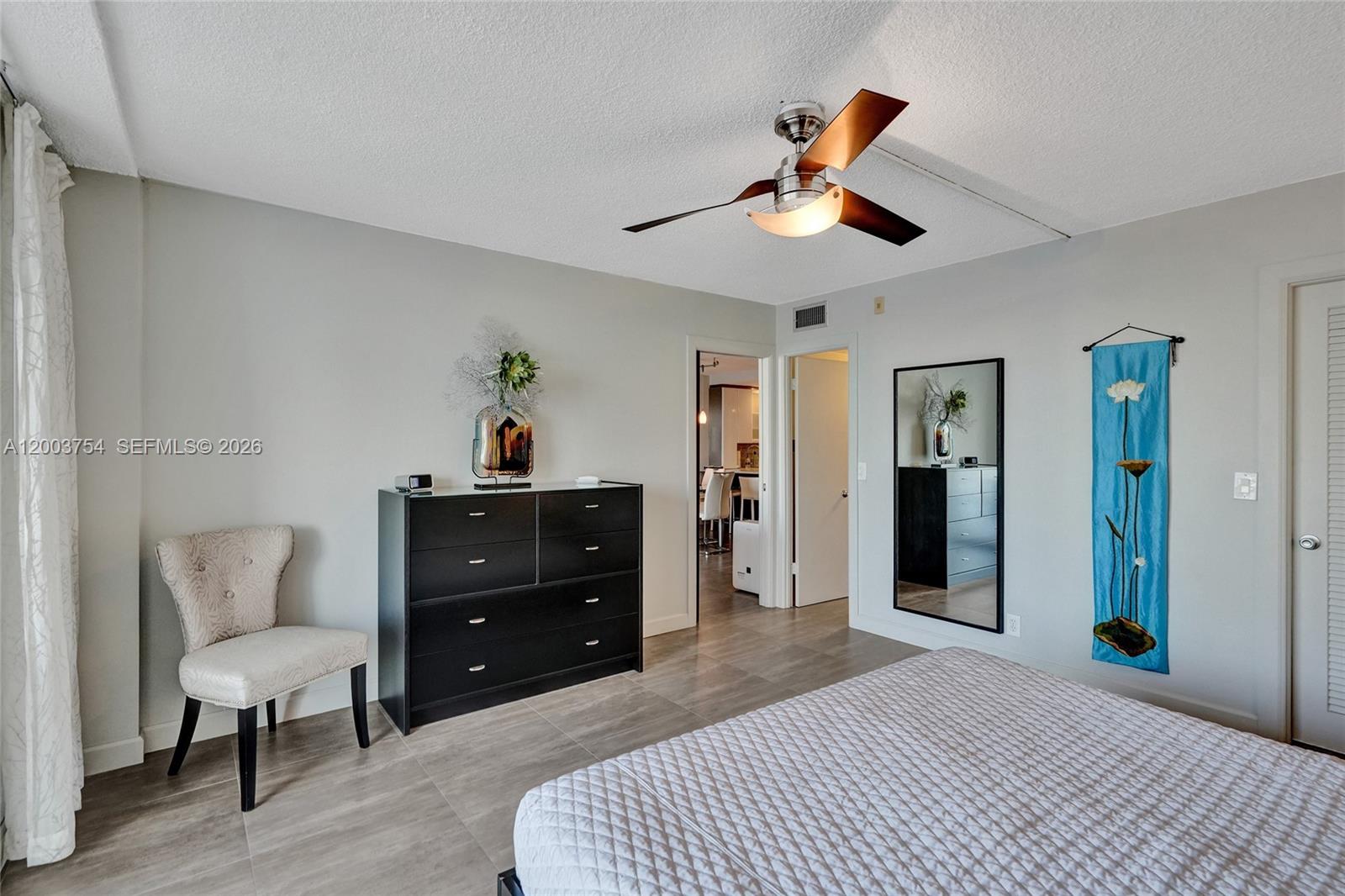 PARADISE TOWERS CO-OP - Residential