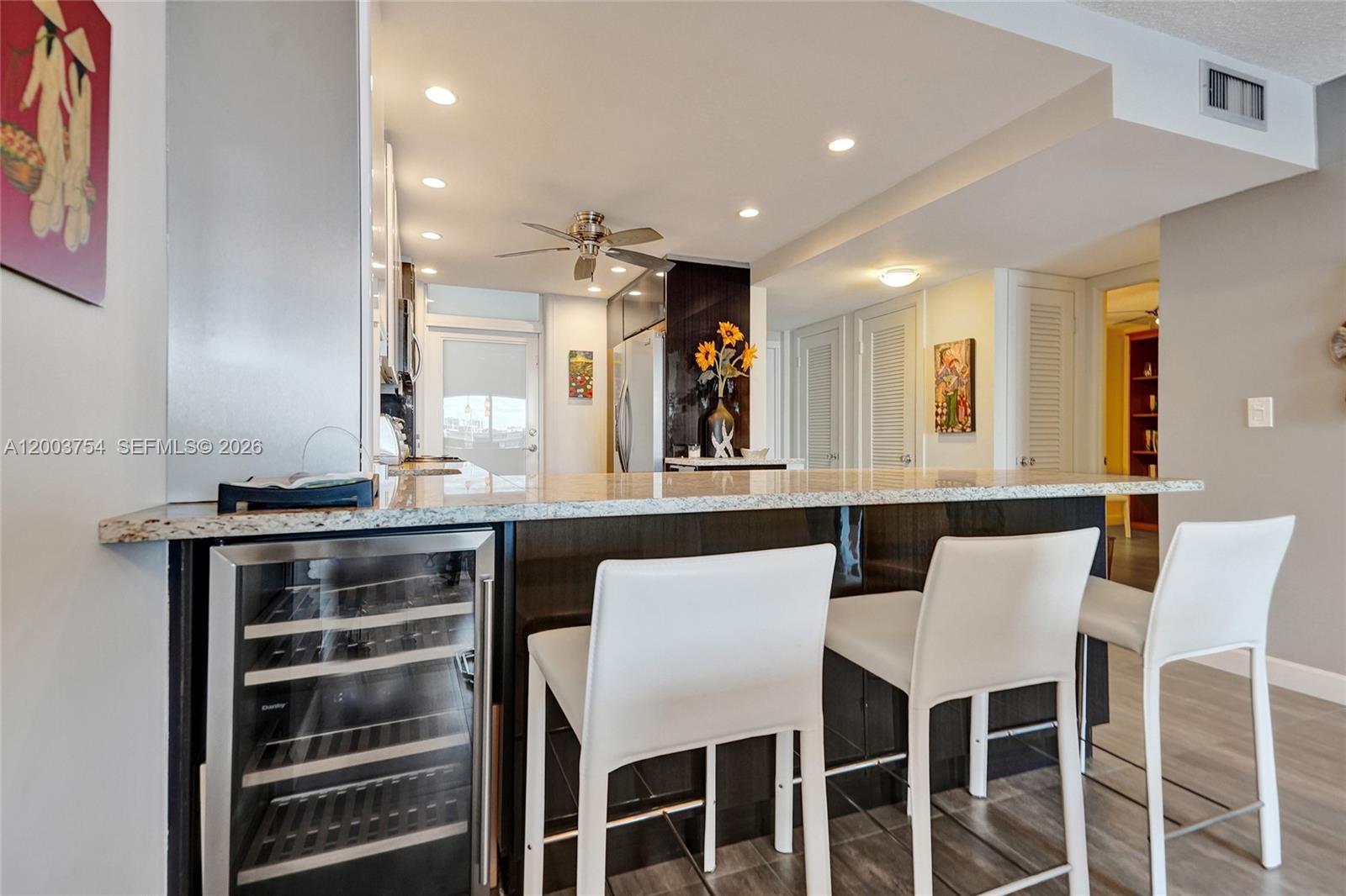 PARADISE TOWERS CO-OP - Residential