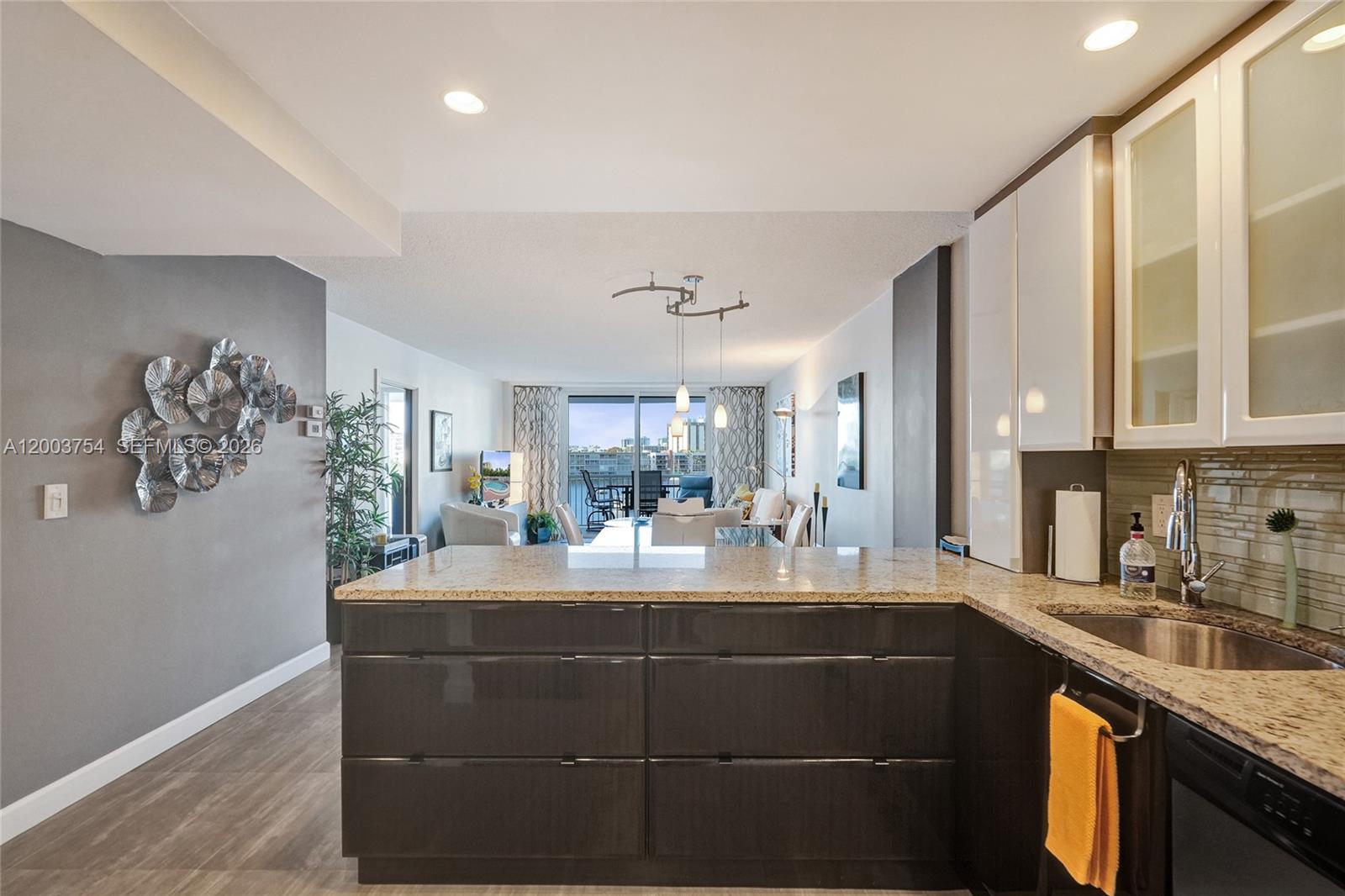 PARADISE TOWERS CO-OP - Residential