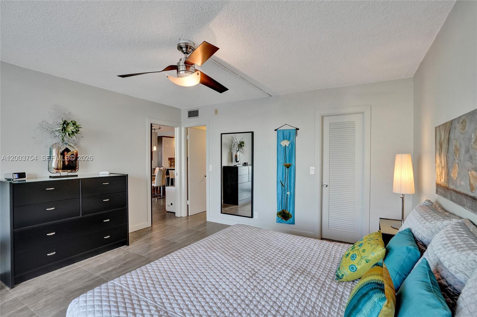 PARADISE TOWERS CO-OP - Residential