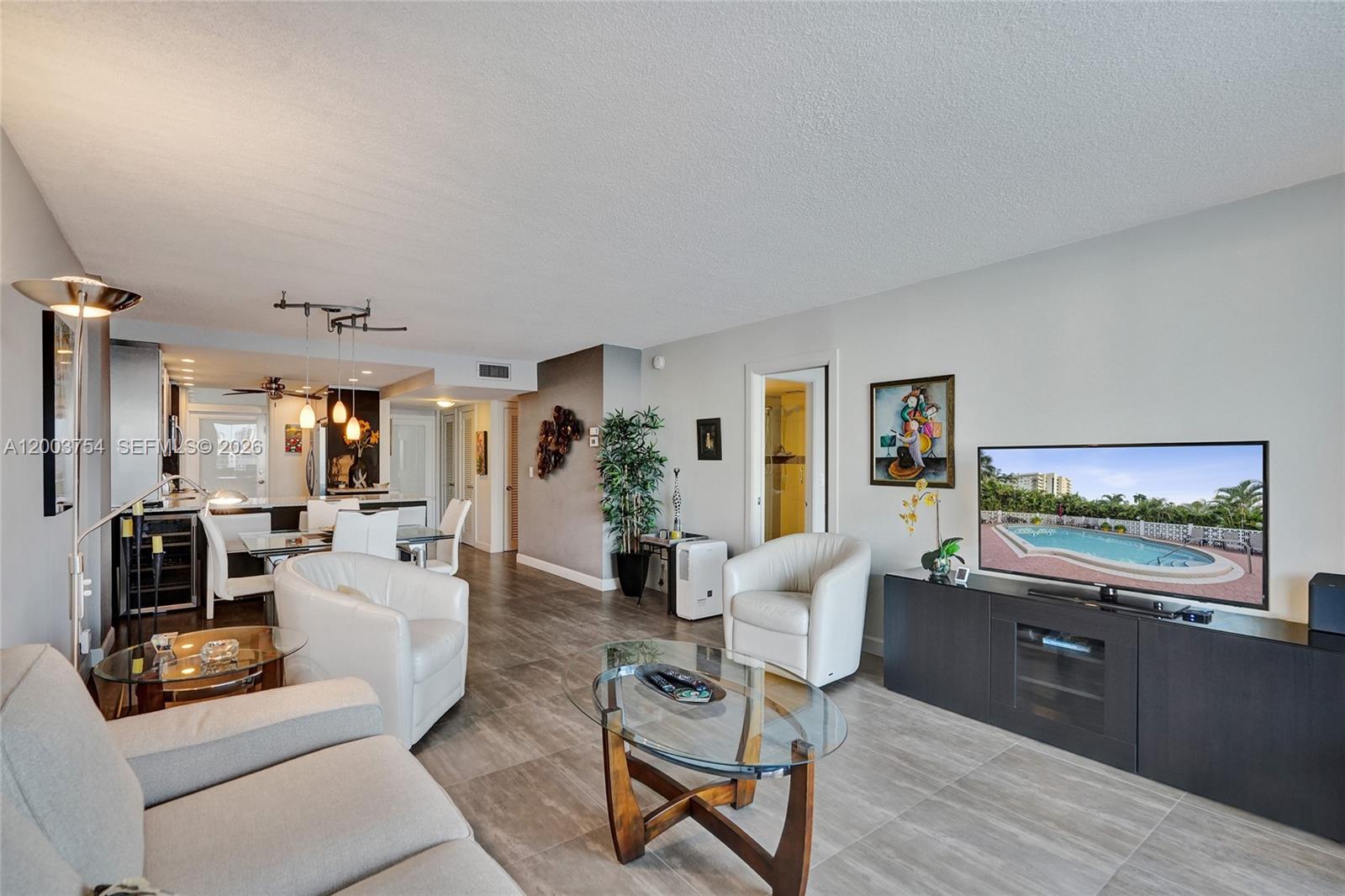 PARADISE TOWERS CO-OP - Residential