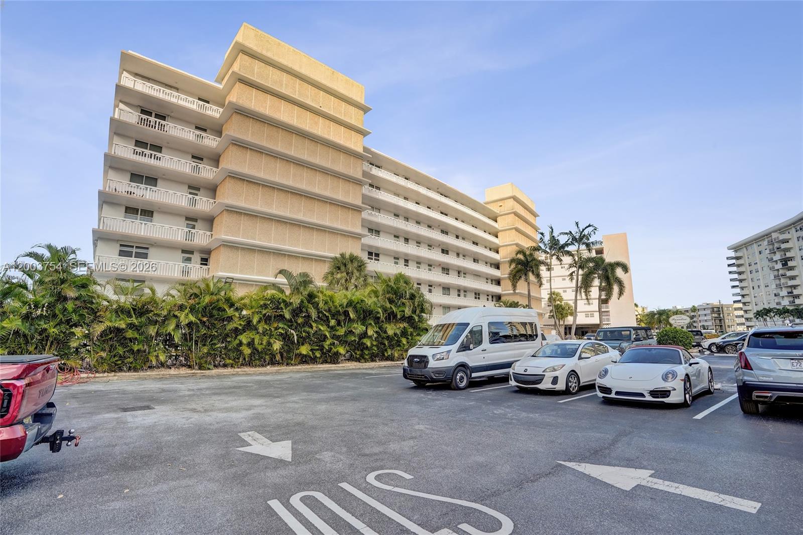 PARADISE TOWERS CO-OP - Residential