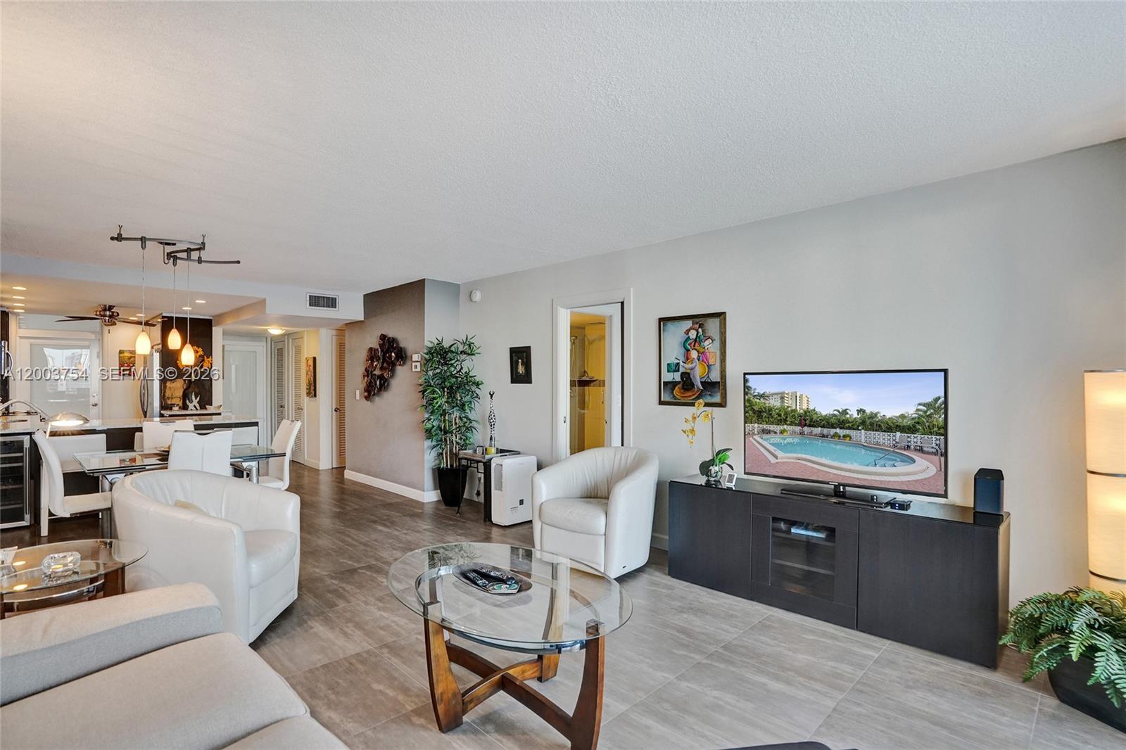 PARADISE TOWERS CO-OP - Residential