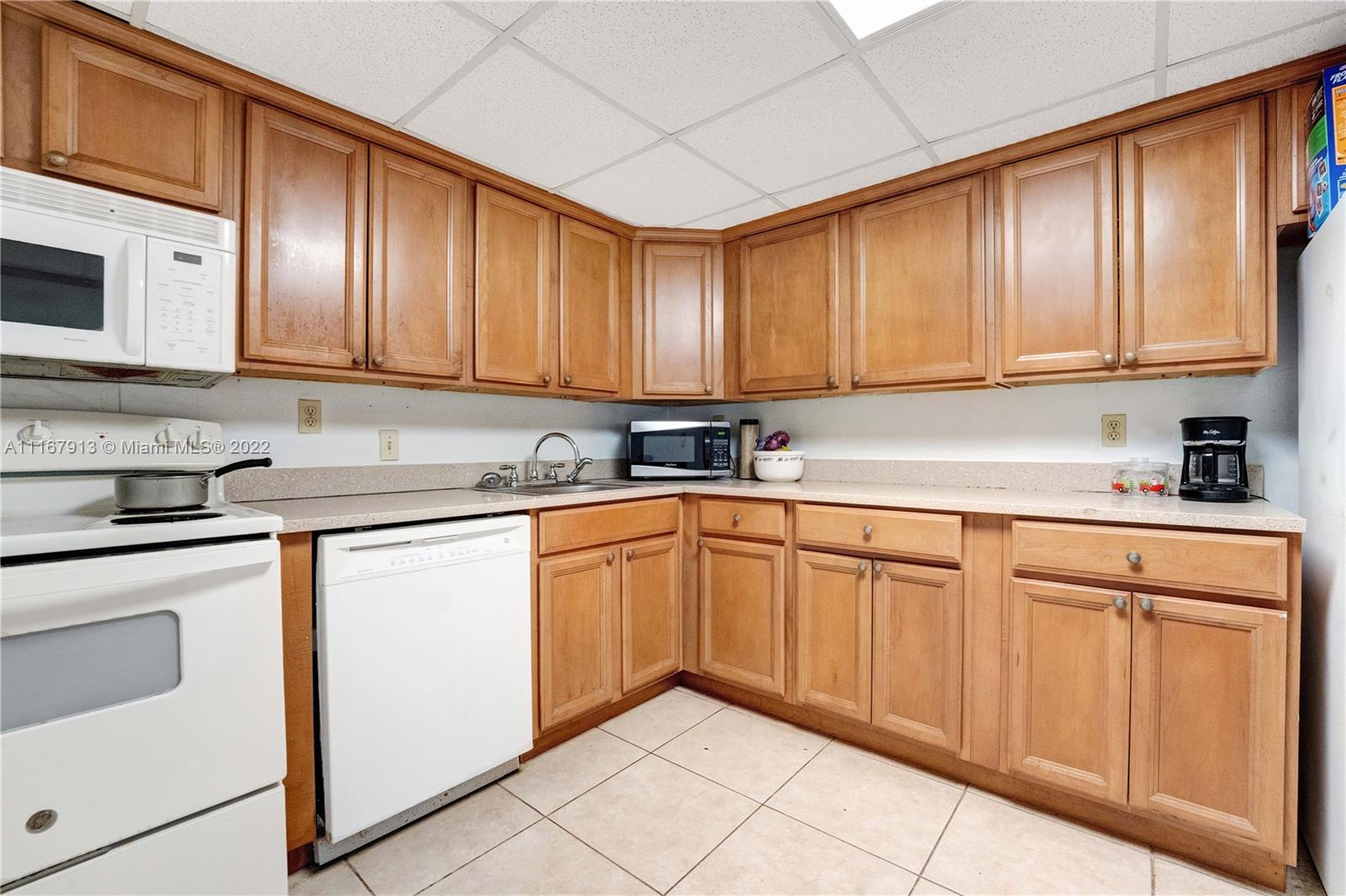 WATERSIDE TOWERS CONDO - Residential