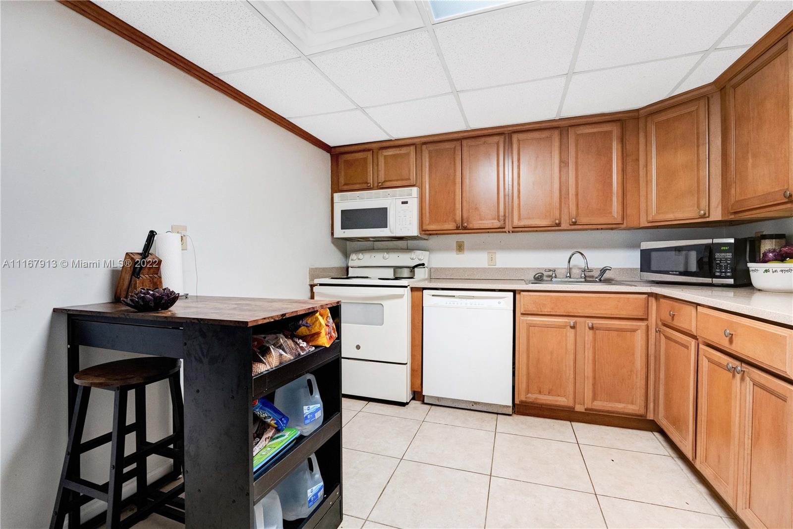 WATERSIDE TOWERS CONDO - Residential