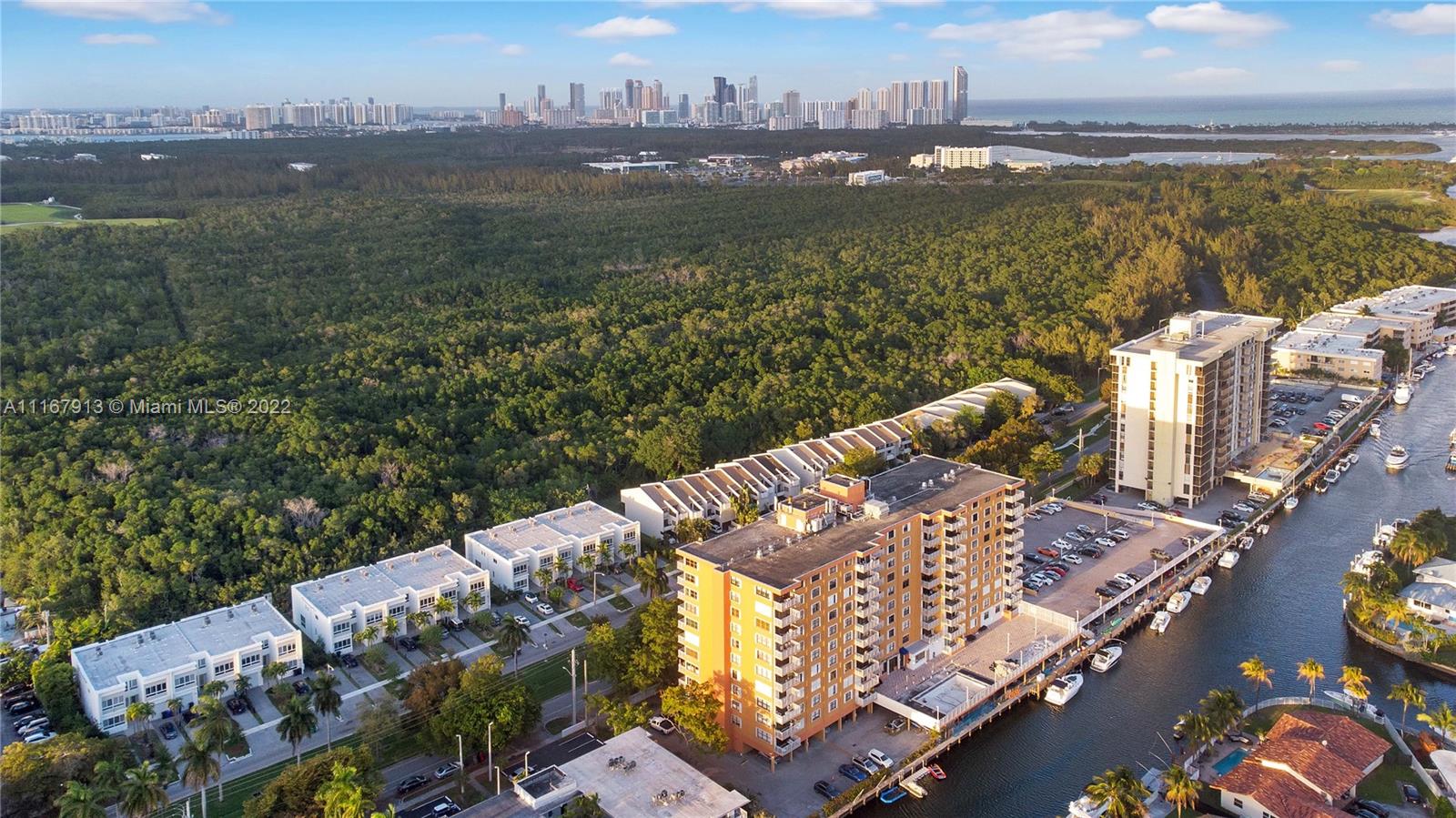 WATERSIDE TOWERS CONDO - Residential