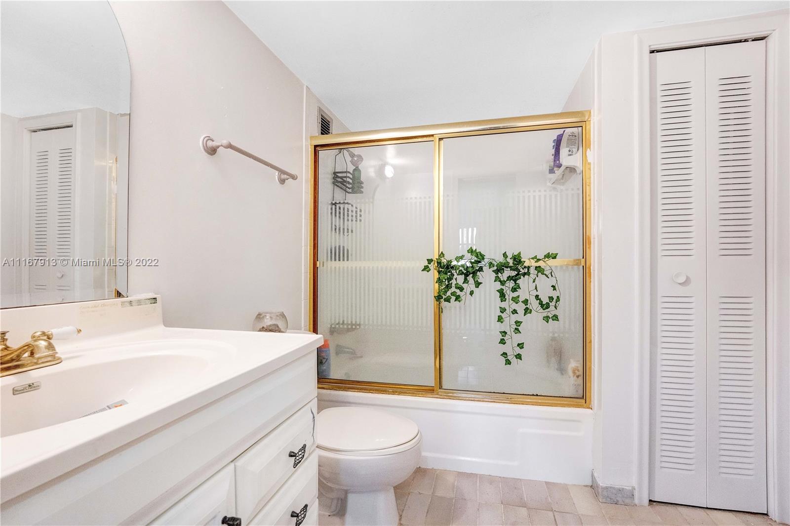 WATERSIDE TOWERS CONDO - Residential