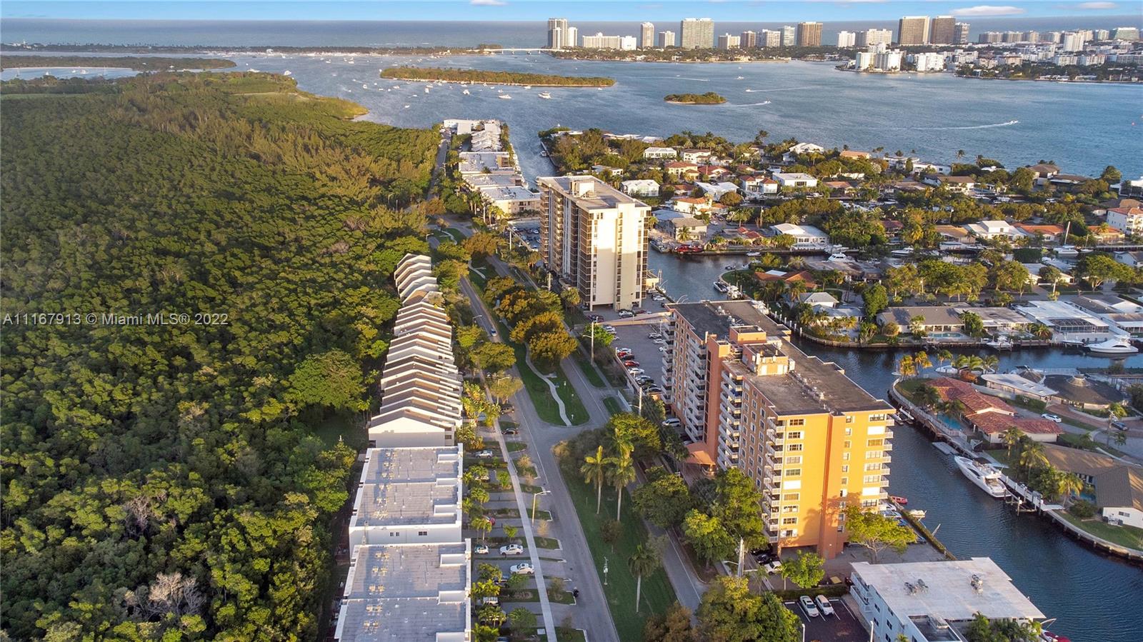 WATERSIDE TOWERS CONDO - Residential