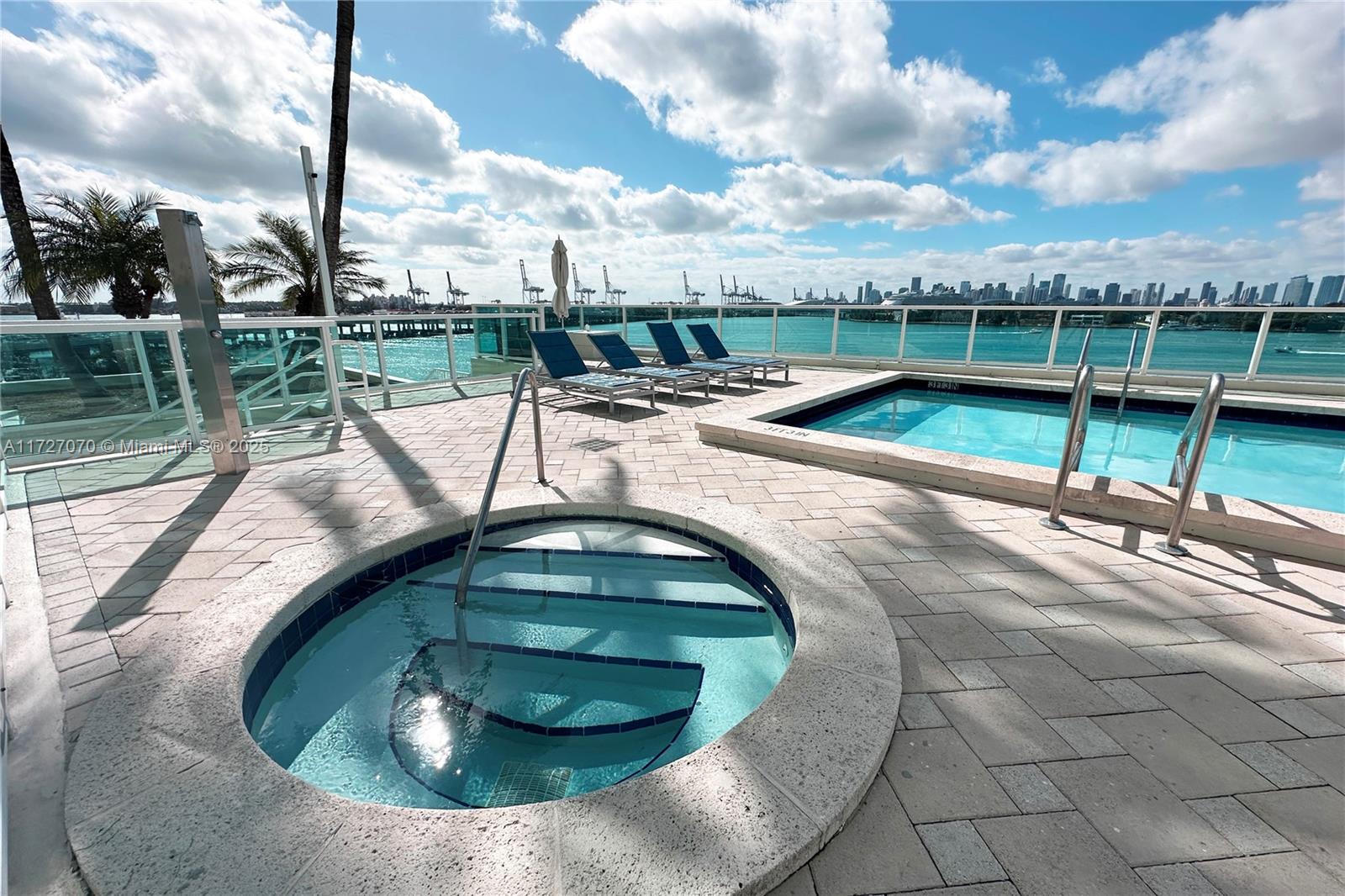 THE FLORIDIAN CONDO - Residential Lease