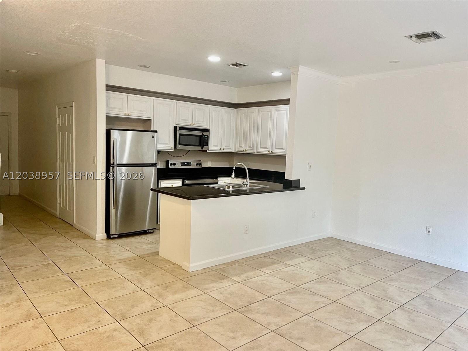 35 SE 3rd Ave 11
