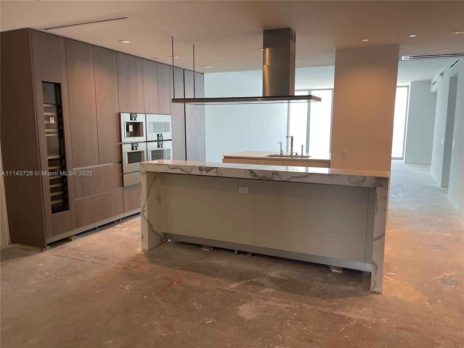 SUNNY ISLES BEACH - Residential