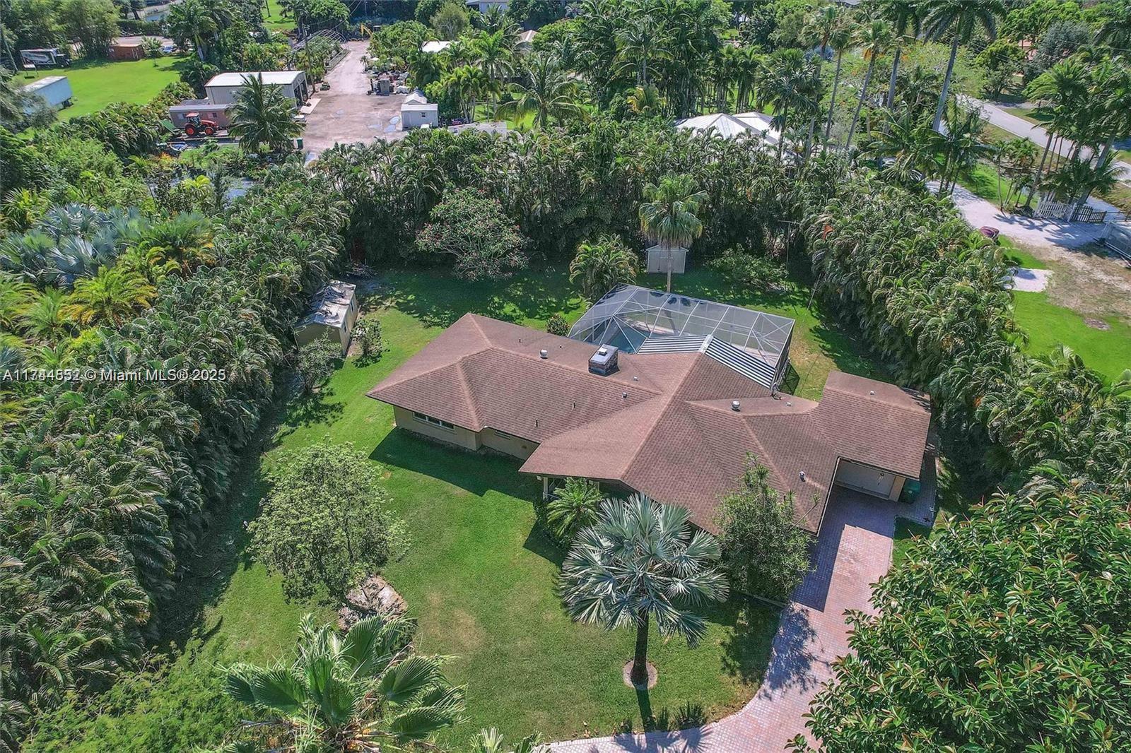 4851 SW 106th Ave