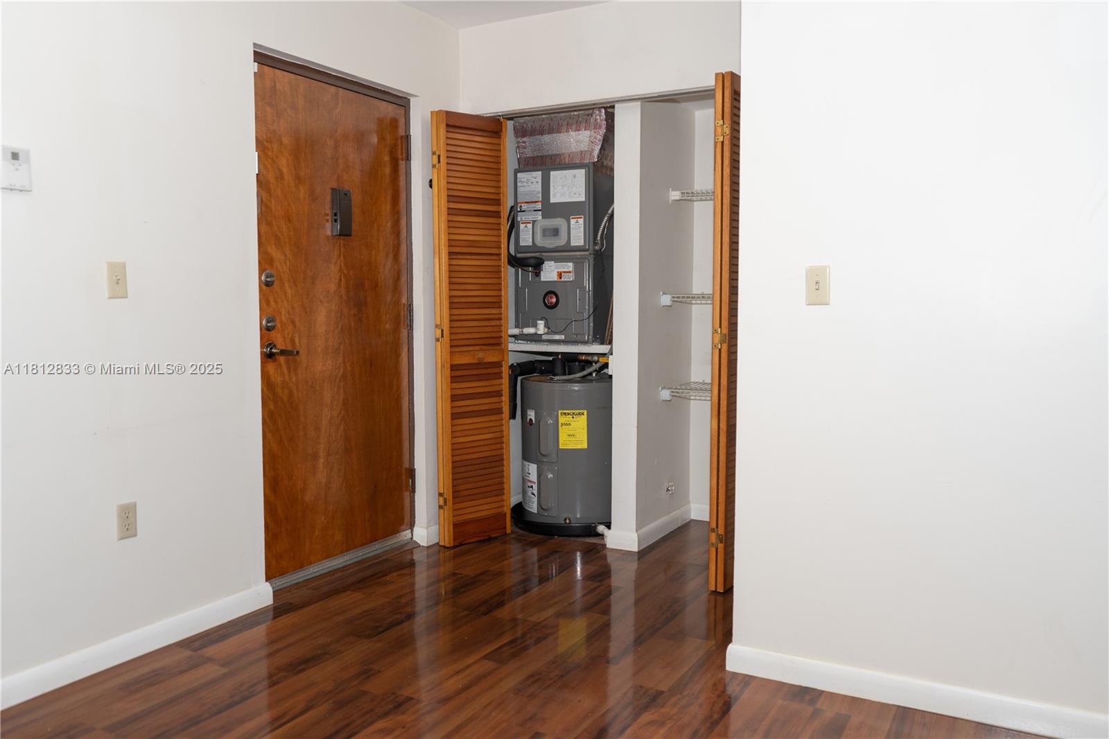 KENLAND POINTE CONDO II - Residential Lease