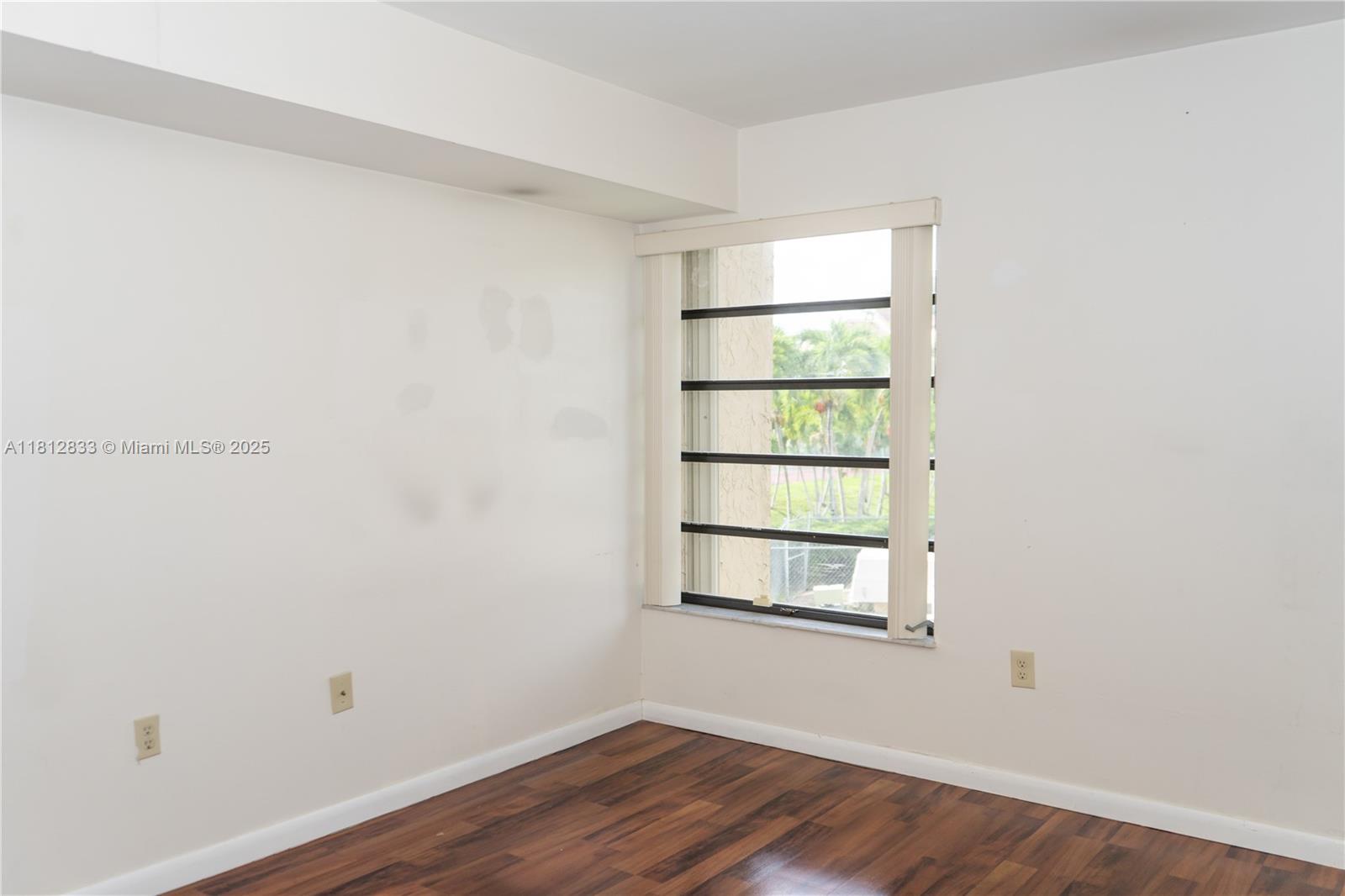 KENLAND POINTE CONDO II - Residential Lease