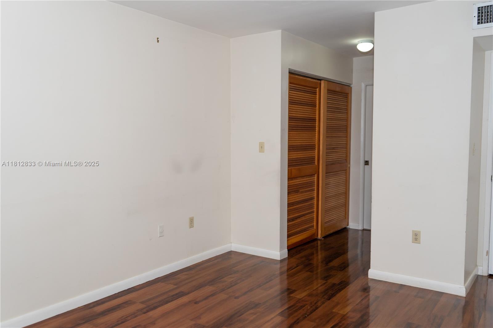 KENLAND POINTE CONDO II - Residential Lease