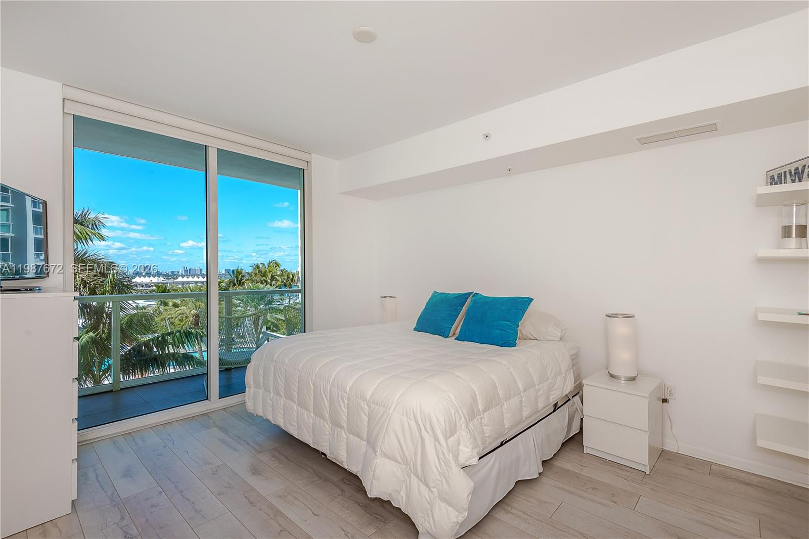 VIZCAYNE SOUTH CONDO - Residential