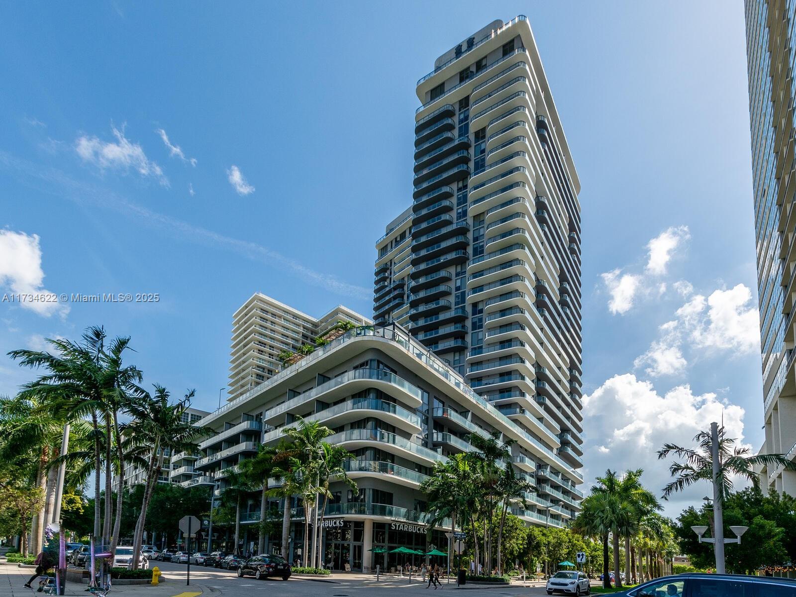 121 NE 34th St 3101