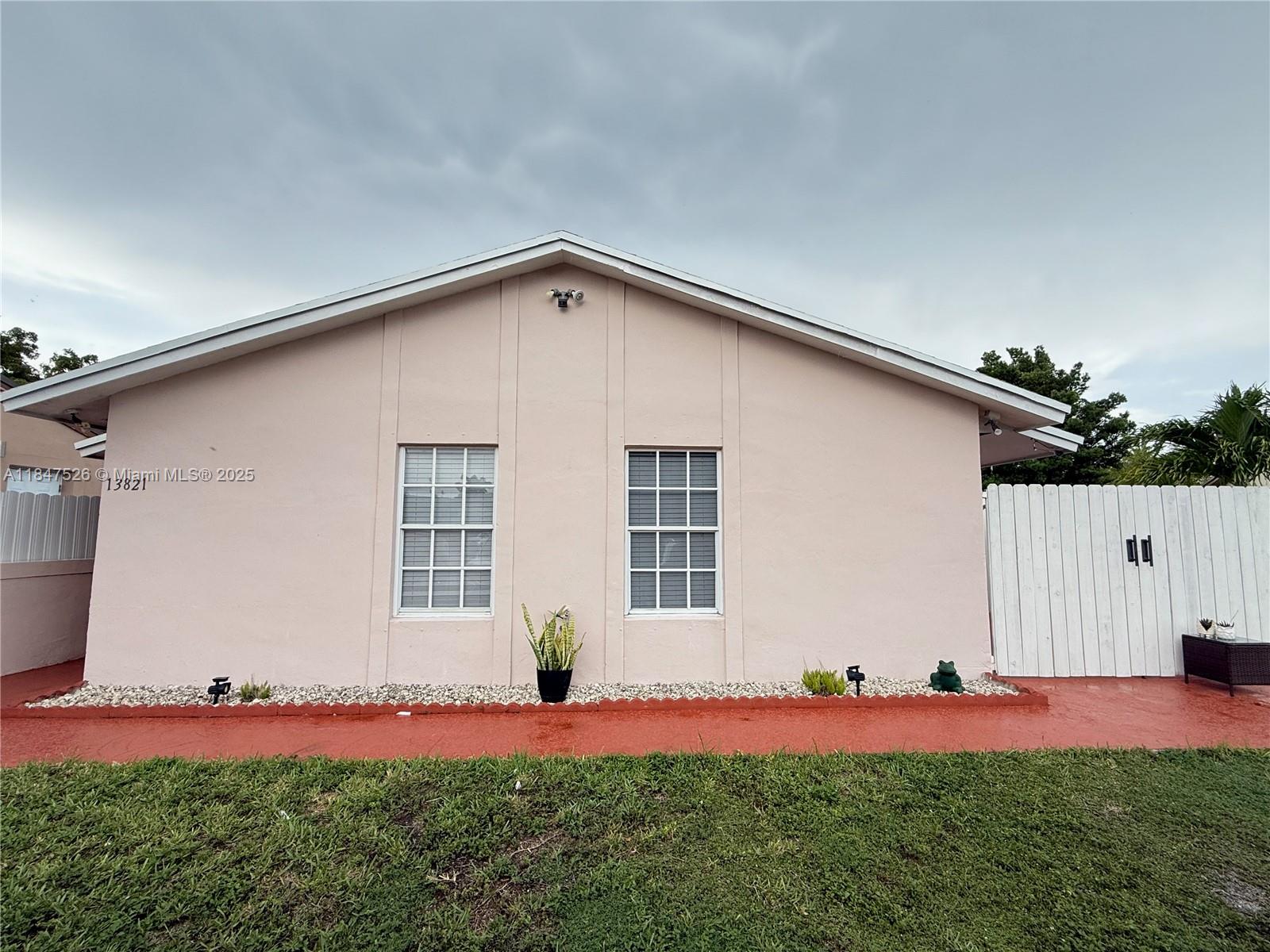 13821 SW 42nd Ter