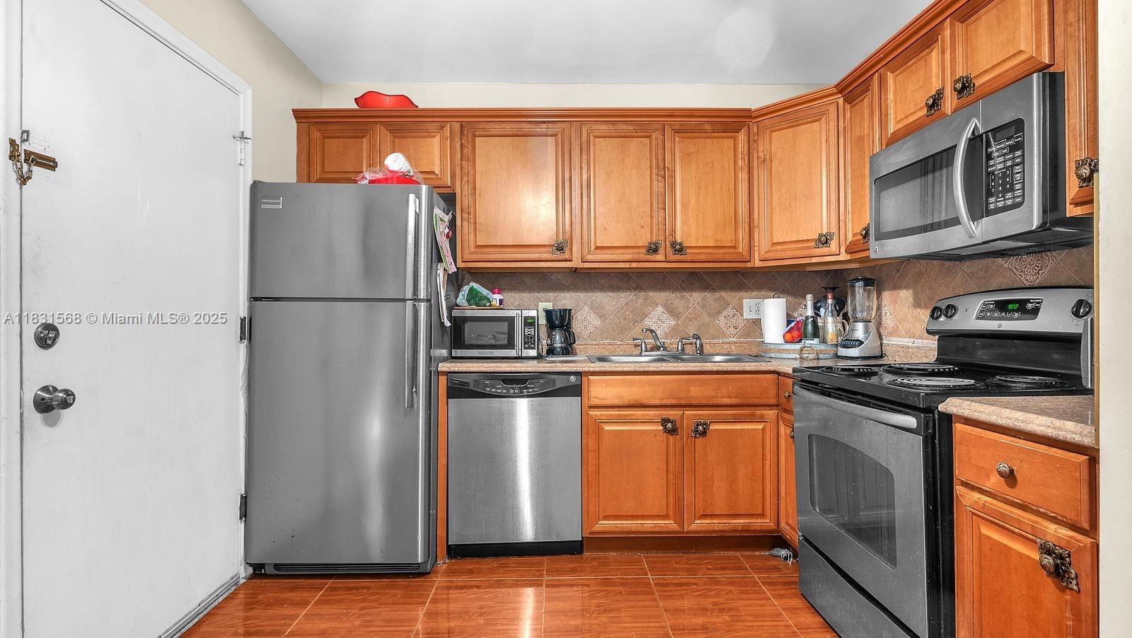 4821 NW 22nd Ct 110