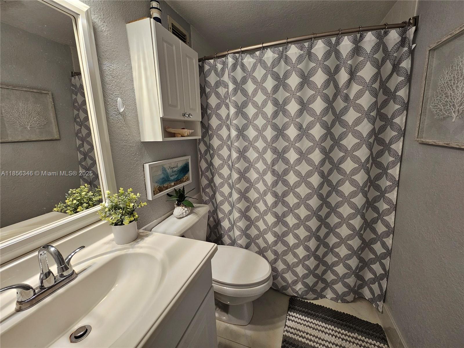 WAVE CONDO - Residential Lease