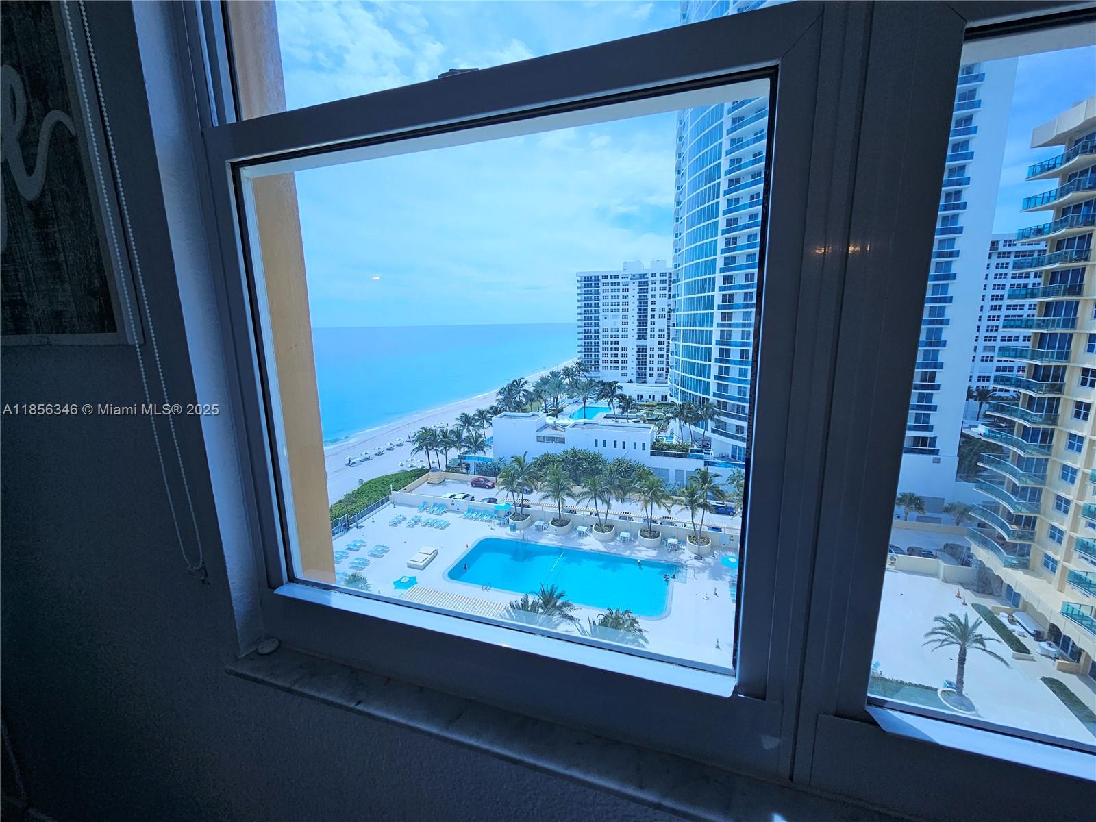 WAVE CONDO - Residential Lease