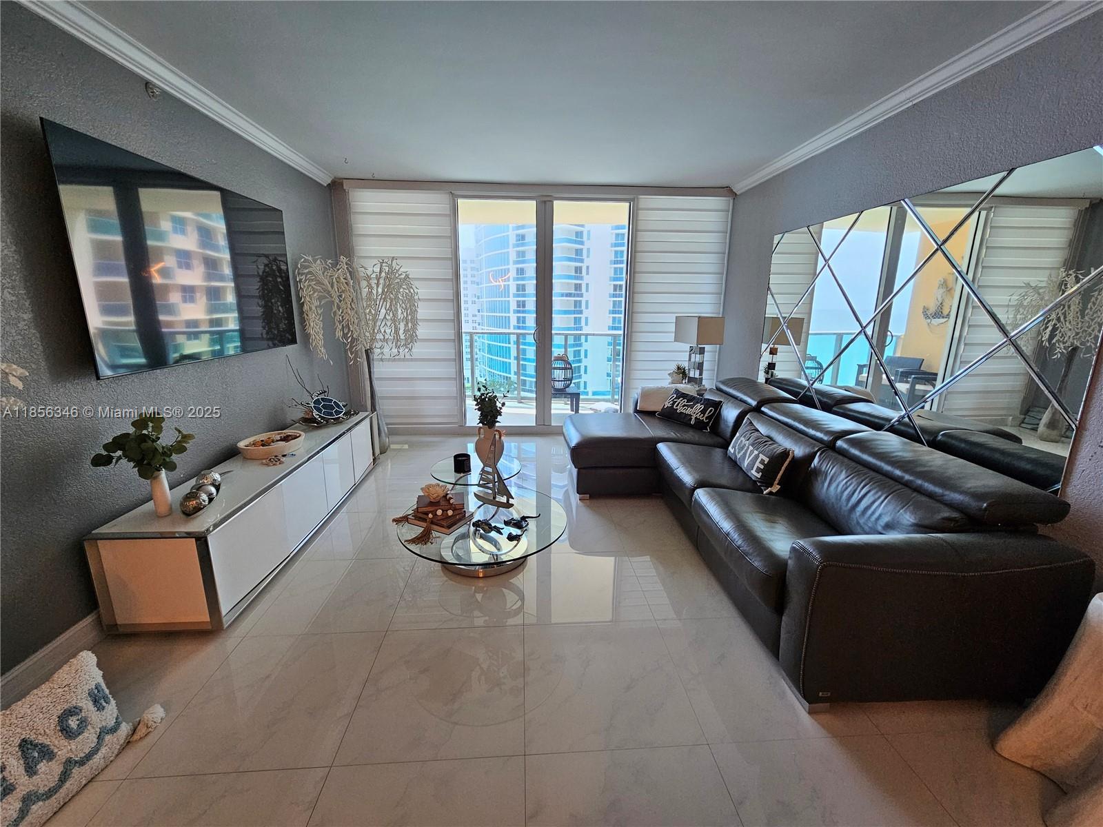 WAVE CONDO - Residential Lease