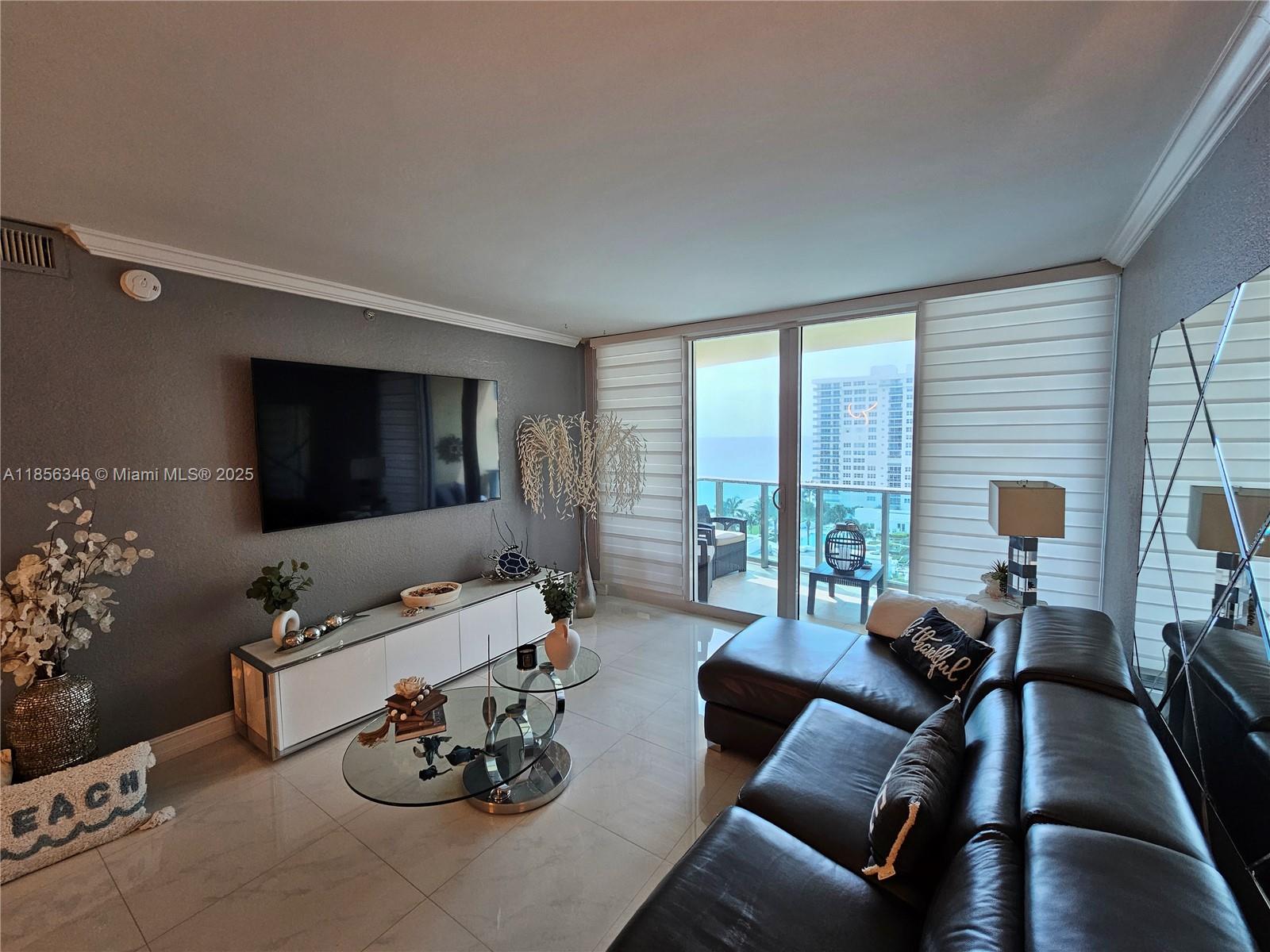 WAVE CONDO - Residential Lease