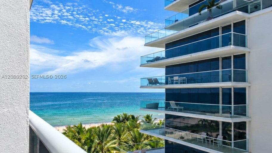 9455 Collins Ave 906