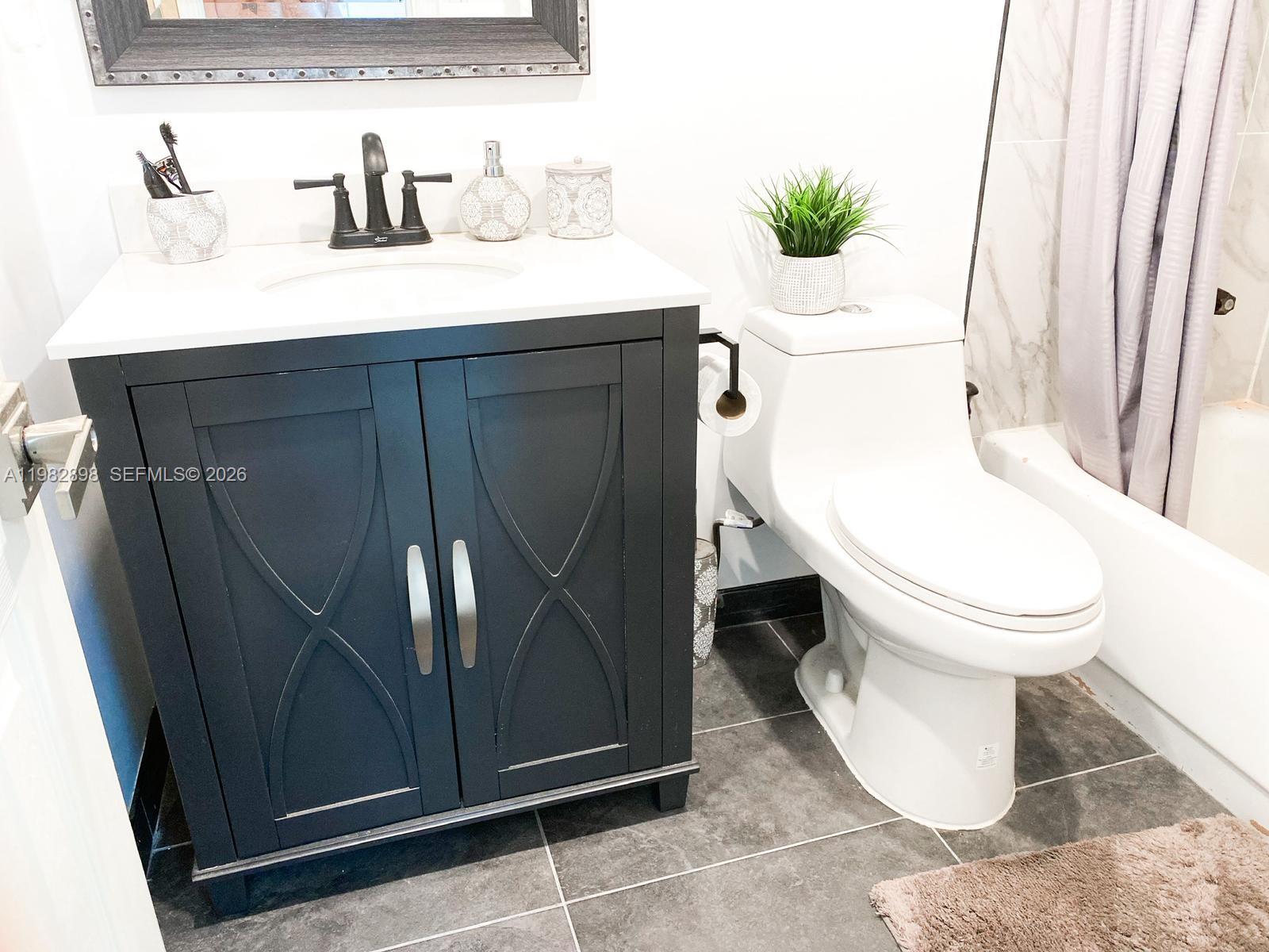 THE AVENTURA BEACH CLUB - Residential