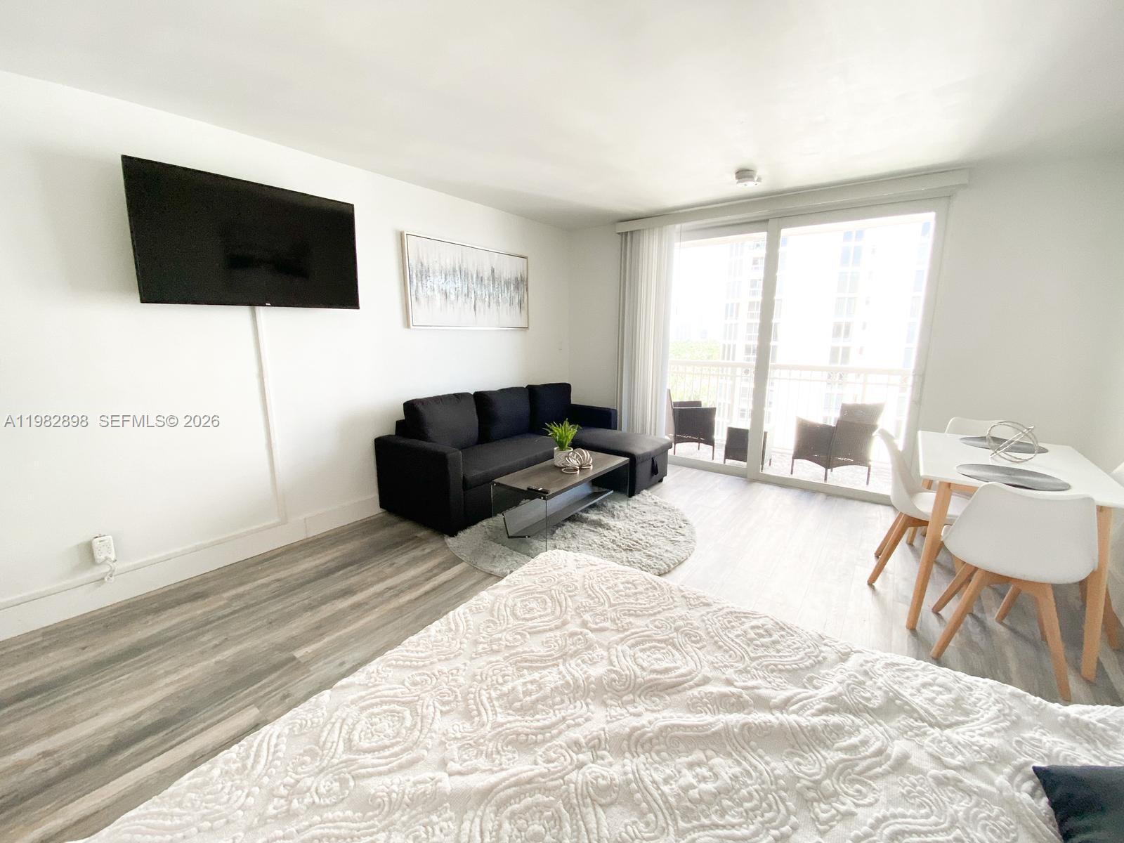 THE AVENTURA BEACH CLUB - Residential