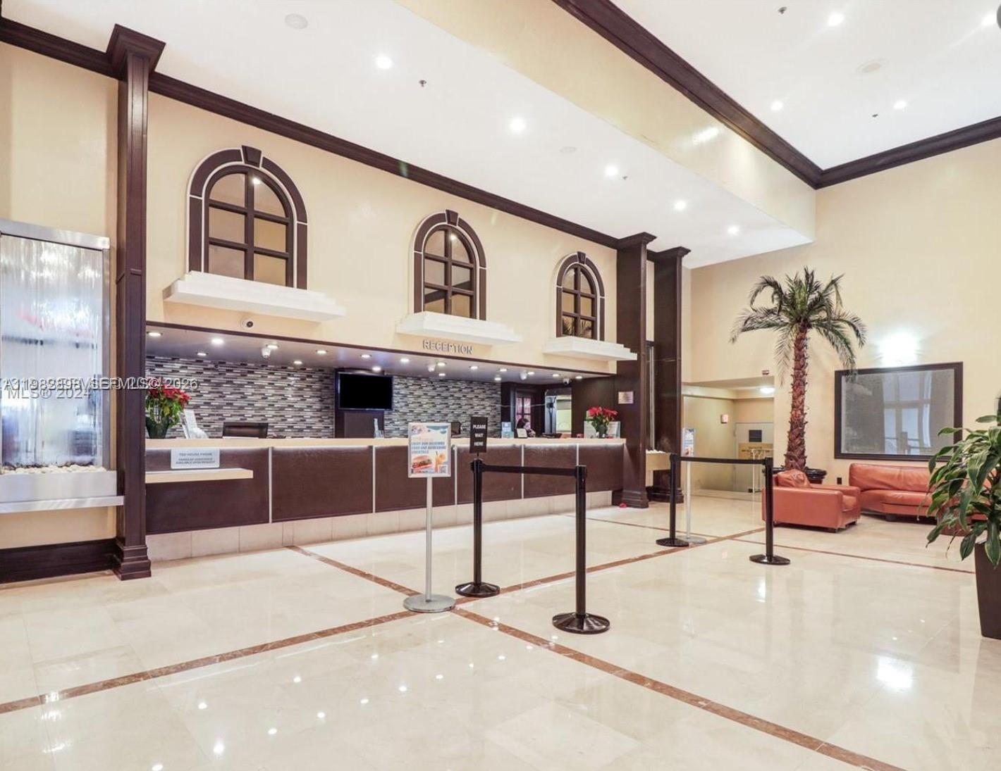 19201 Collins Ave 924