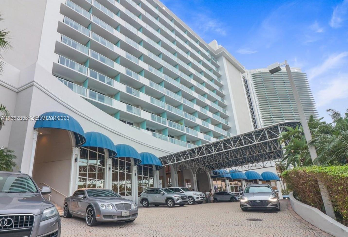 19201 Collins Ave 924