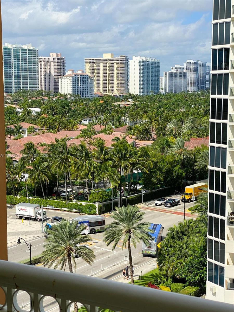 THE AVENTURA BEACH CLUB - Residential