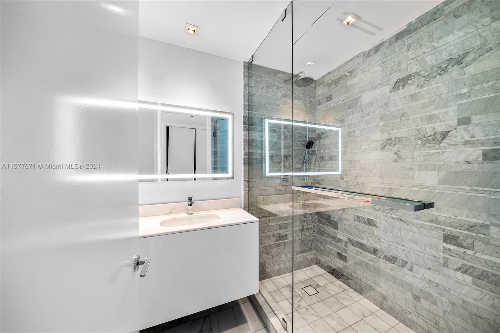 OCEANA BAL HARBOUR CONDO - Residential