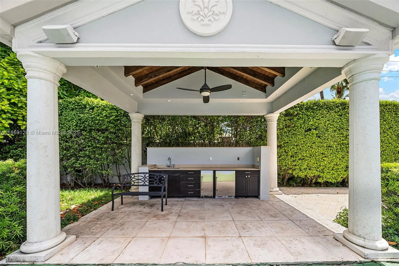 Miami Beach, Florida 33140, United States, 8 Bedrooms Bedrooms, ,15 BathroomsBathrooms,Residential,Active,192388