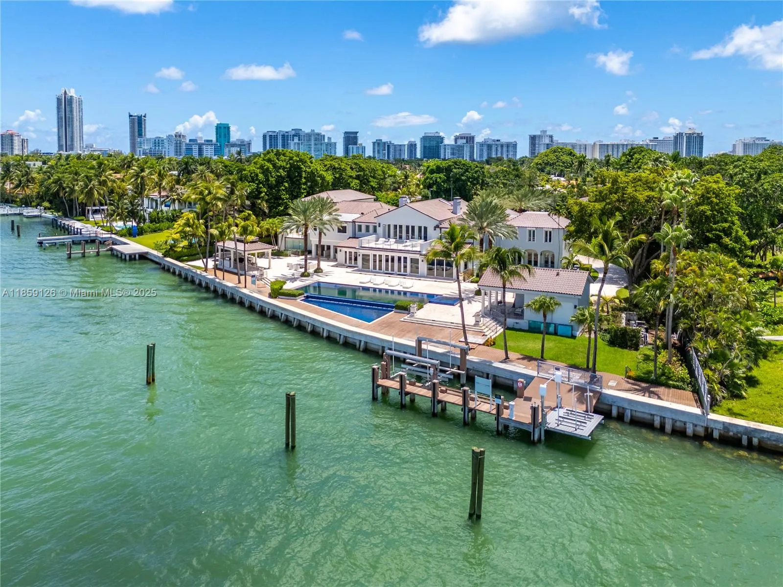 Miami Beach, Florida 33140, United States, 8 Bedrooms Bedrooms, ,15 BathroomsBathrooms,Residential,Active,192388