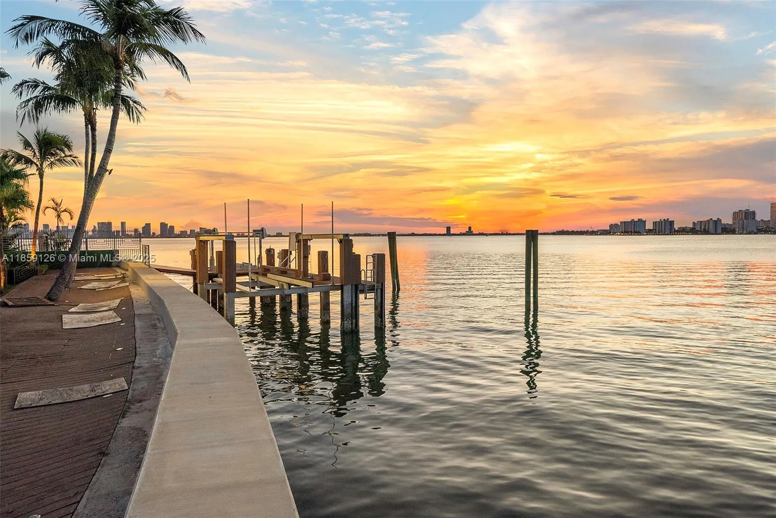 Miami Beach, Florida 33140, United States, 8 Bedrooms Bedrooms, ,15 BathroomsBathrooms,Residential,Active,192388