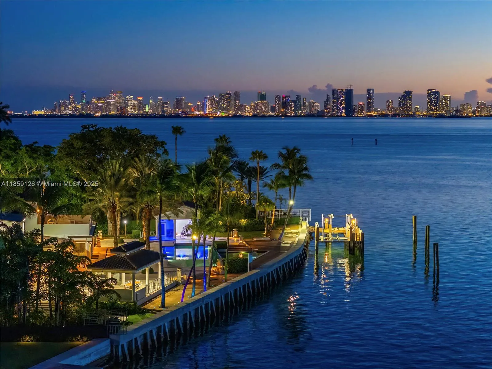 Miami Beach, Florida 33140, United States, 8 Bedrooms Bedrooms, ,15 BathroomsBathrooms,Residential,Active,192388