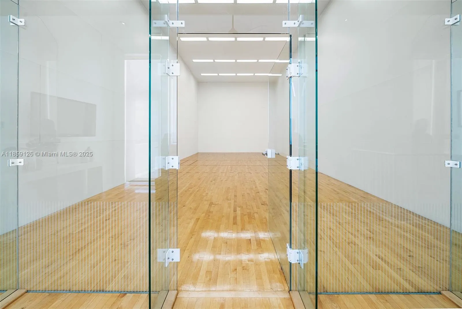 Miami Beach, Florida 33140, United States, 8 Bedrooms Bedrooms, ,15 BathroomsBathrooms,Residential,Active,192388