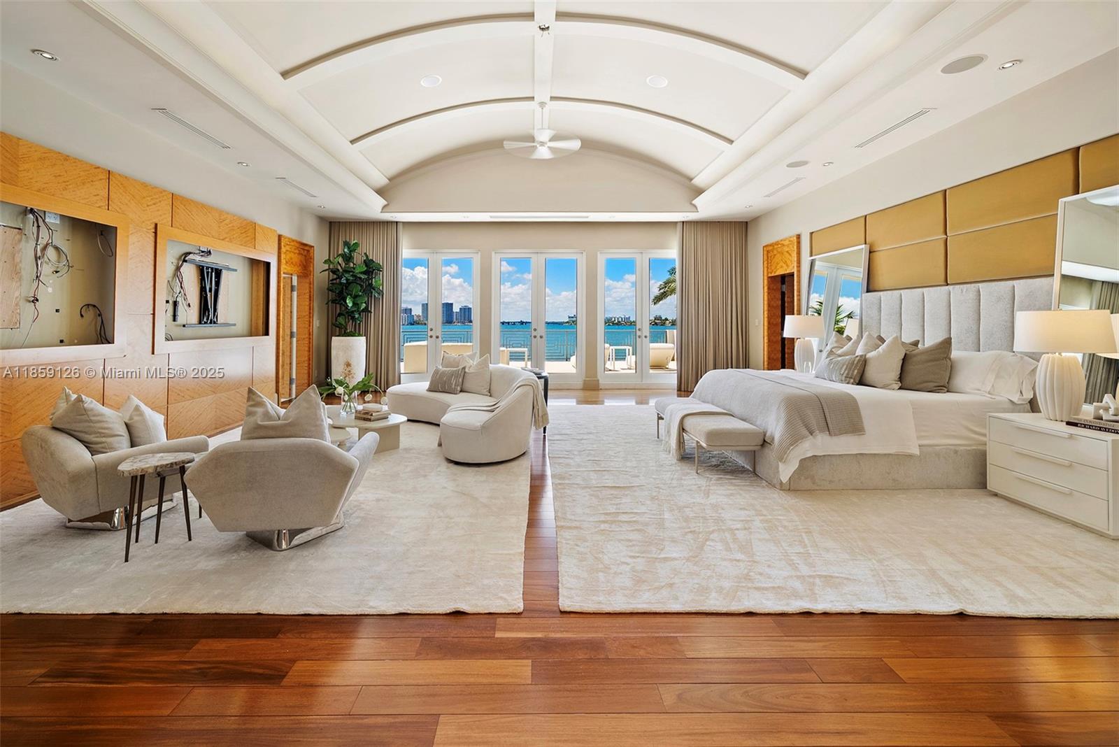 LA GORCE GOLF SUB - Residential