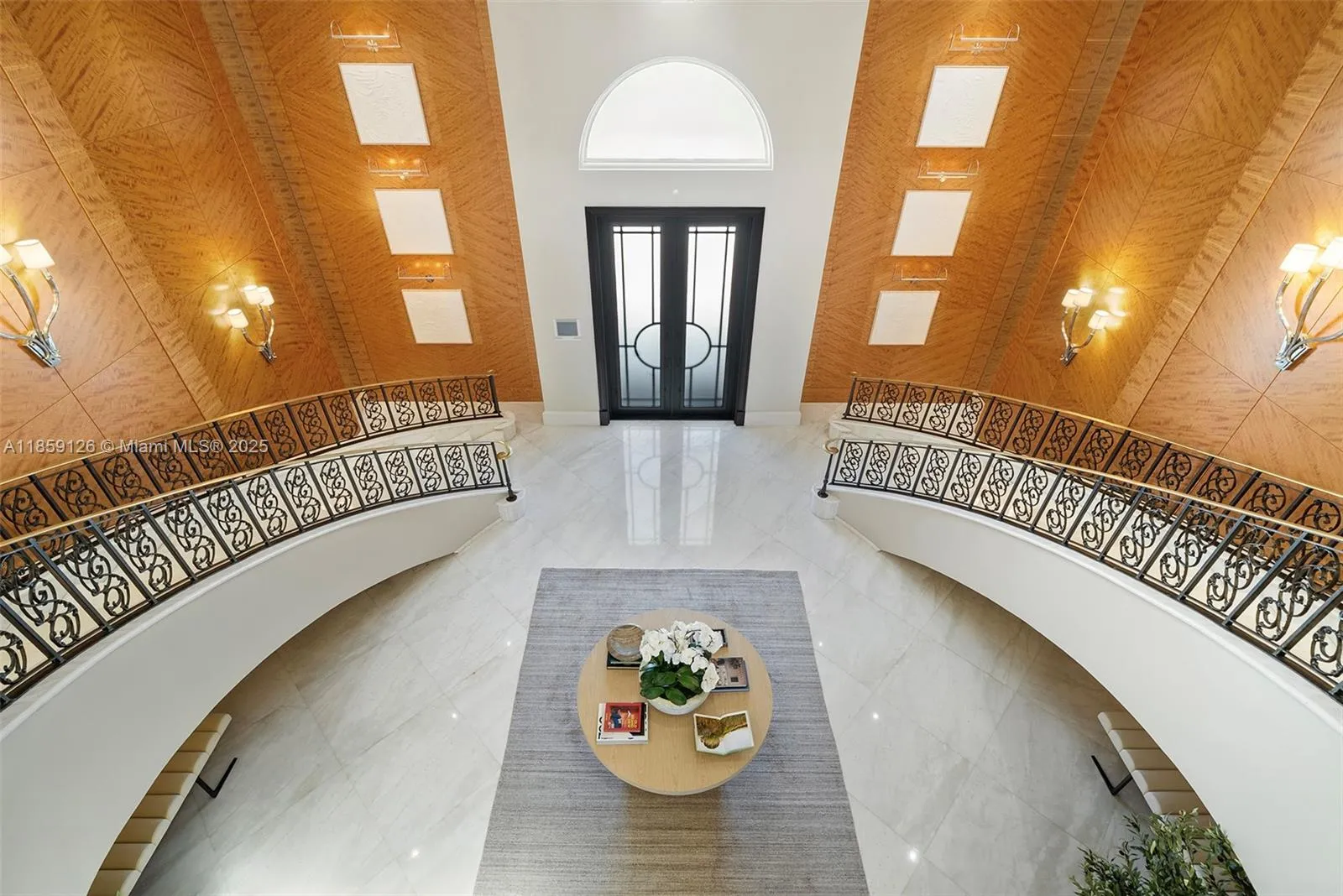 Miami Beach, Florida 33140, United States, 8 Bedrooms Bedrooms, ,15 BathroomsBathrooms,Residential,Active,192388