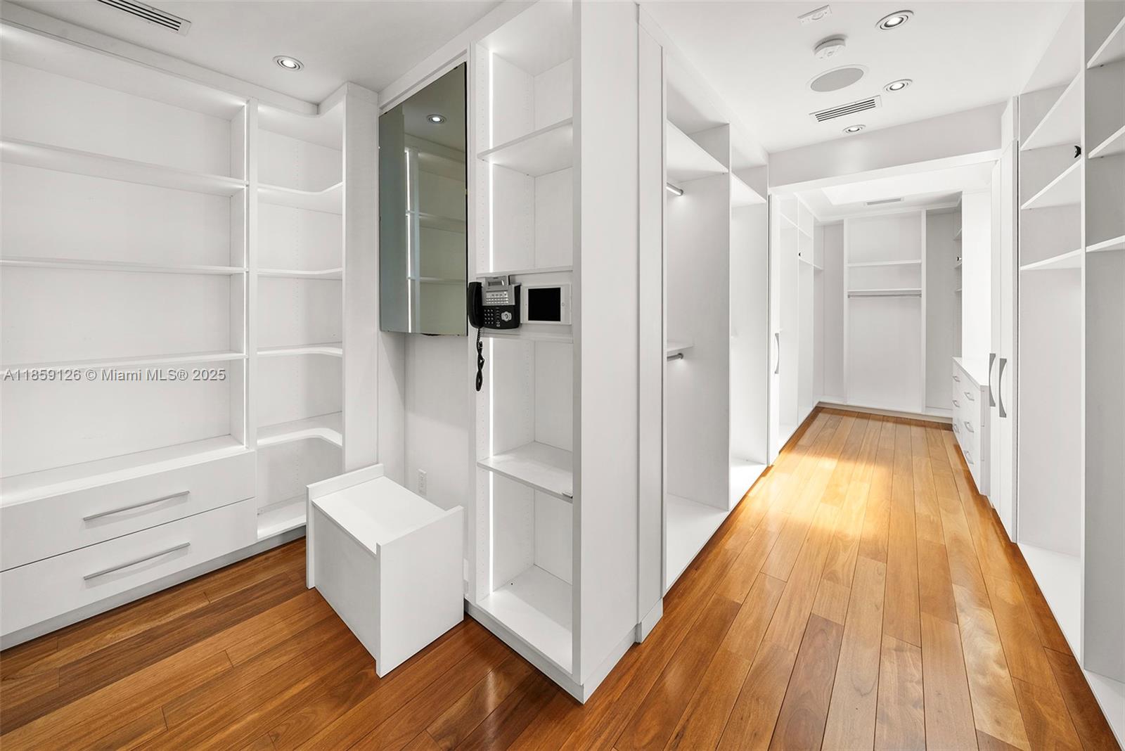 LA GORCE GOLF SUB - Residential