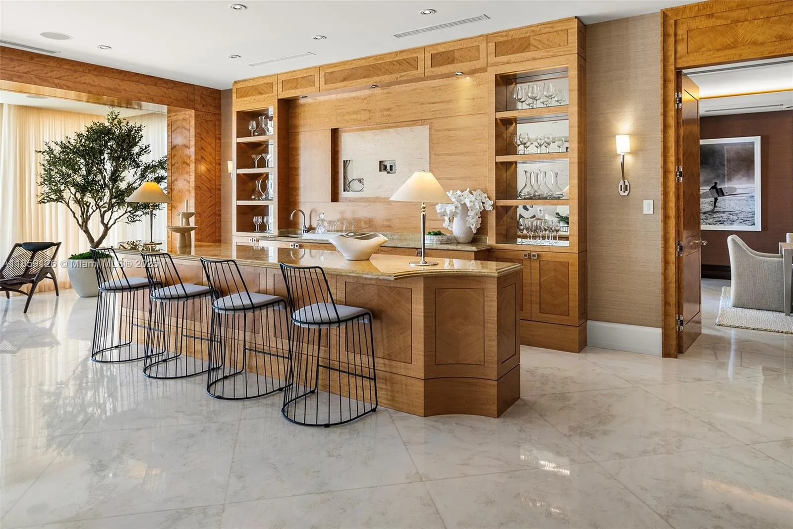 Miami Beach, Florida 33140, United States, 8 Bedrooms Bedrooms, ,15 BathroomsBathrooms,Residential,Active,192388