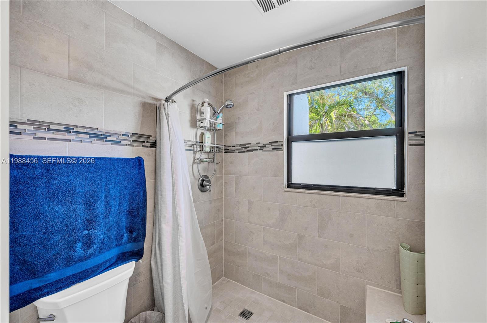 LAKERIDGE SEC 1 - Residential Lease