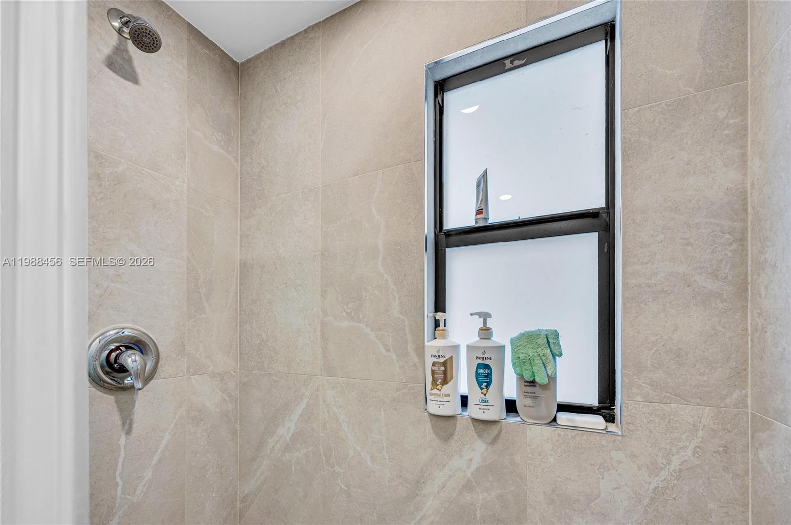 LAKERIDGE SEC 1 - Residential Lease