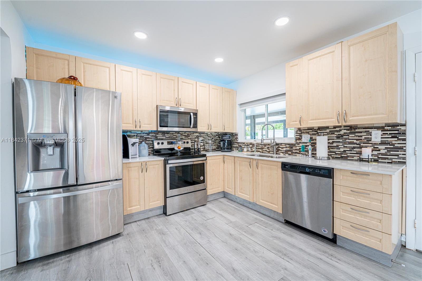 HOLIDAY HOUSE SEC 1 - Residential