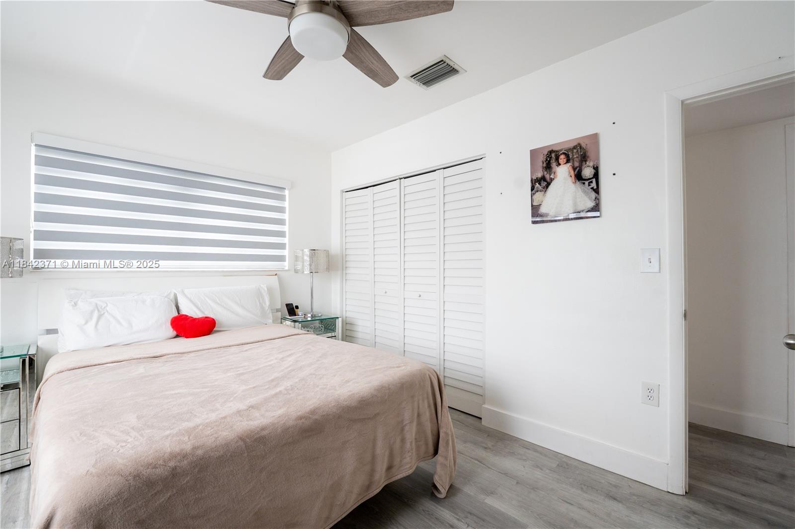 HOLIDAY HOUSE SEC 1 - Residential